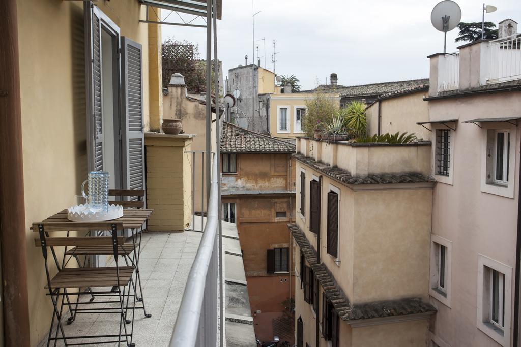 Domus Colosseum Apartment Rome Bagian luar foto